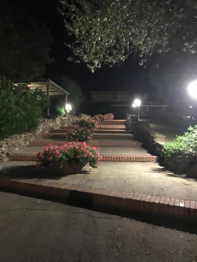 Willa Ladunia 3M - giardino Marinella  Zewnętrze zdjęcie